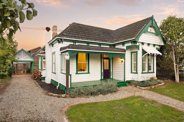 Photo of property in 128 Victoria Street, Cambridge, 3434