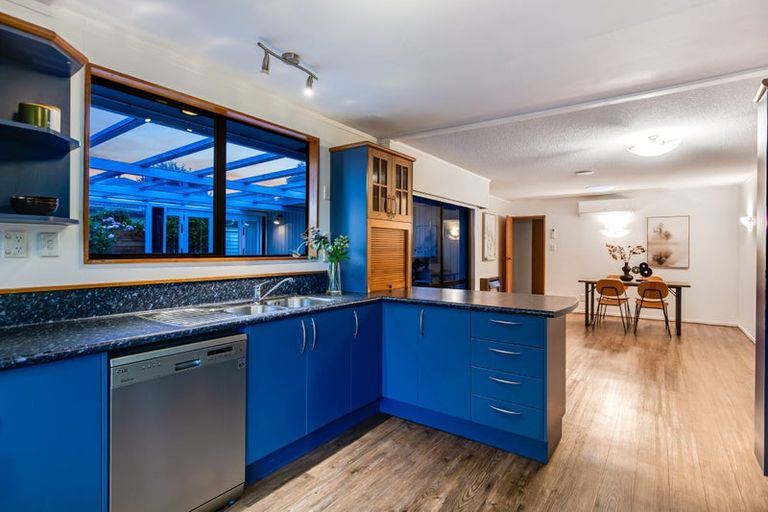 Photo of property in 31 Longitude Place, Whitby, Porirua, 5024