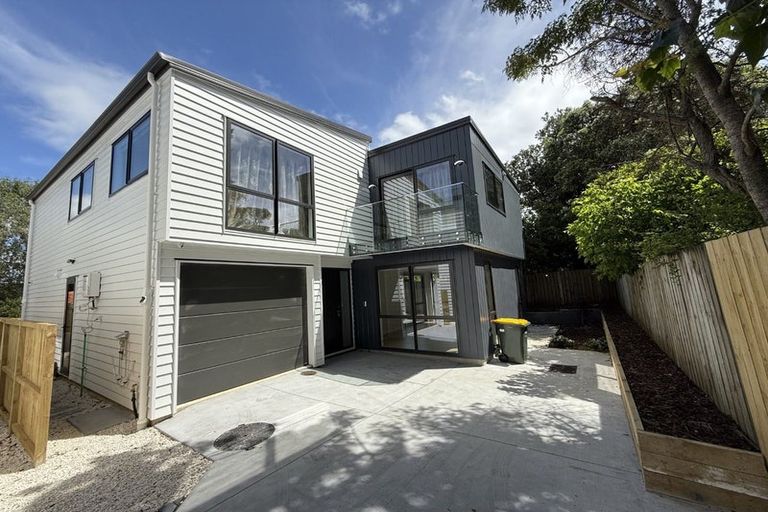 Photo of property in 13d Williams Road, Hobsonville, 0618