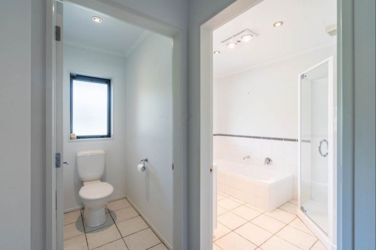 Photo of property in 7 Lambert Way, Paraparaumu, 5032