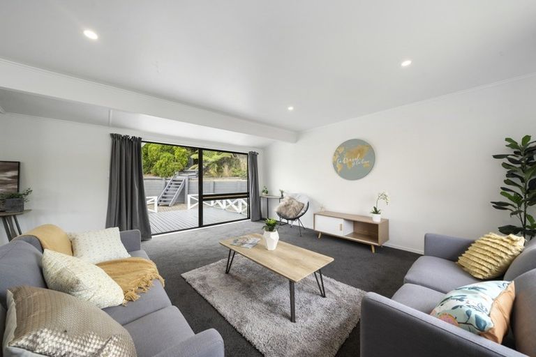 Photo of property in 33 Kairanga Crescent, Wainuiomata, Lower Hutt, 5014