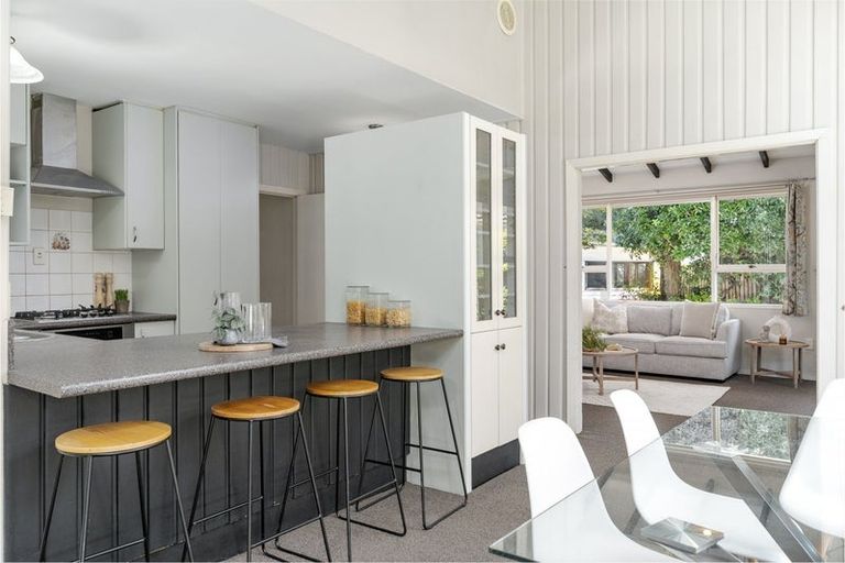 Photo of property in 89 Oakhampton Street, Hornby, Christchurch, 8042