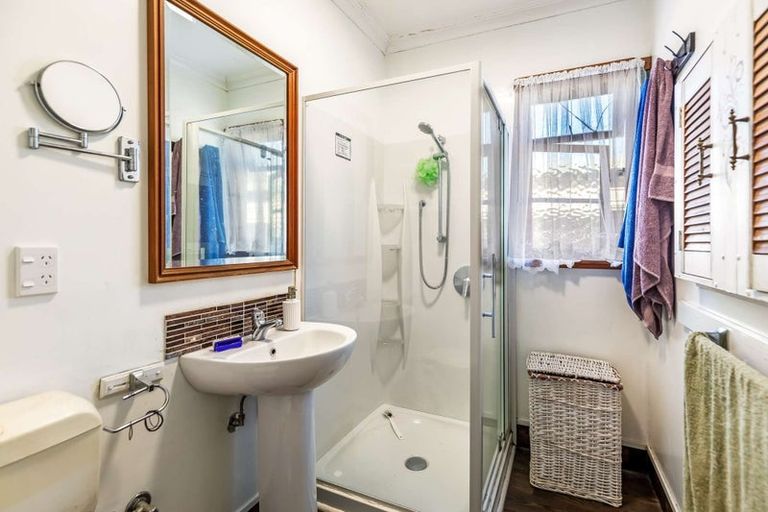 Photo of property in 44 Mckenzie Street, Levin, 5510