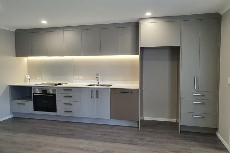 Photo of property in 6c Te Whiti Grove, Waterloo, Lower Hutt, 5011