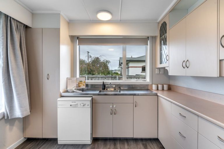 Photo of property in 1 Crombie Street, Gore, 9710