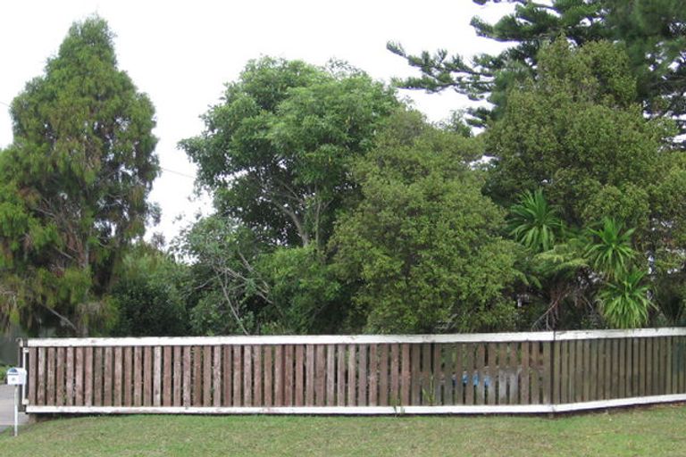 Photo of property in 45 Moire Road, Massey, Auckland, 0614