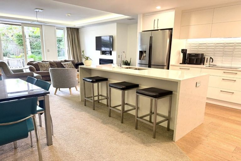 Photo of property in The Georgian, 1-14/8 Sidmouth Street, Mairangi Bay, Auckland, 0630