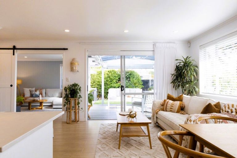 Photo of property in 5 Kihi Place, Ruakaka, 0116