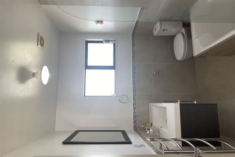 Photo of property in 87b Kaurilands Road, Titirangi, Auckland, 0604