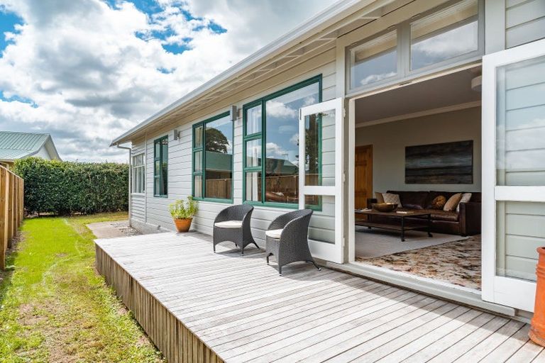 Photo of property in 2 Farley Avenue, Greytown, 5712