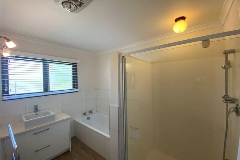 Photo of property in 10 Berwick Place, Mount Maunganui, 3116