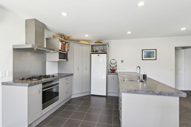 Photo of property in 9 Ashwood Street, Woodridge, Wellington, 6037