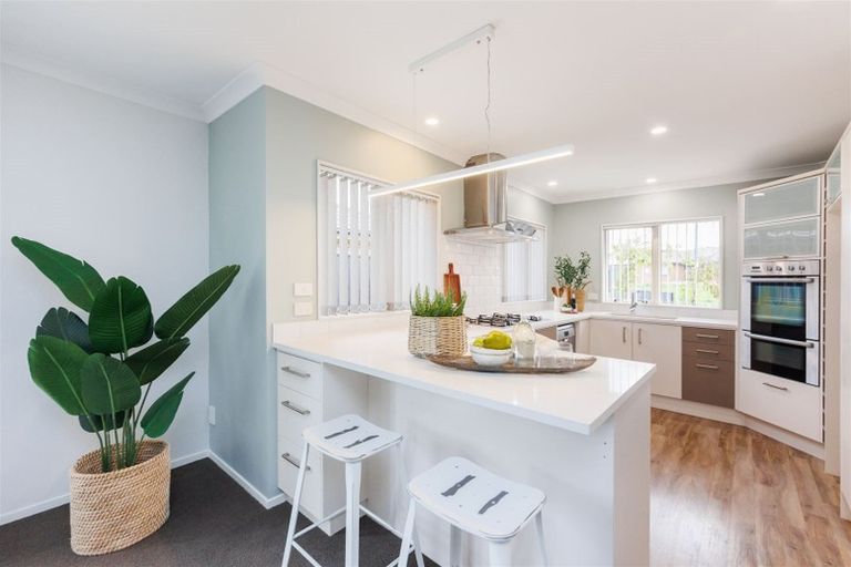 Photo of property in 3 Masefield Terrace, Kelvin Grove, Palmerston North, 4414