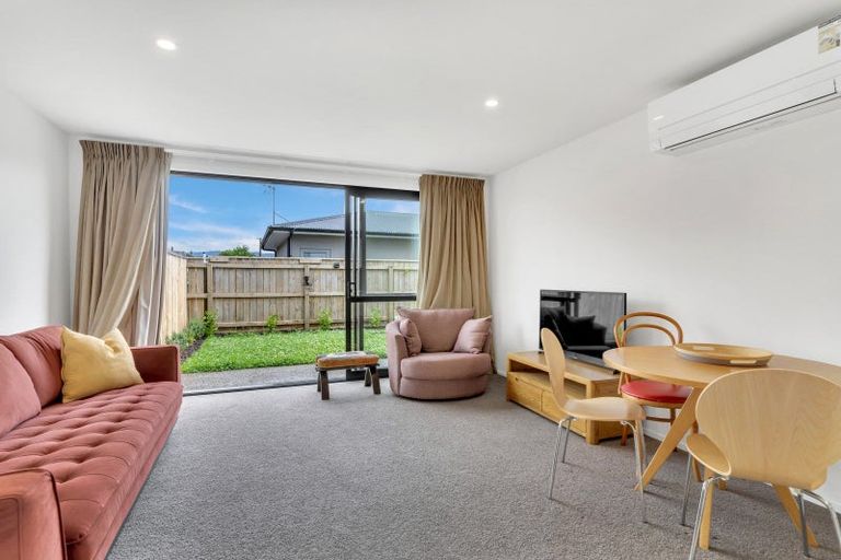 Photo of property in 5/20 Ballinger Place, Carterton, 5713