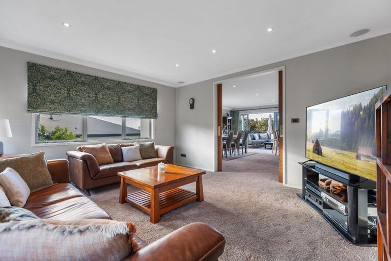 Photo of property in 31 Bayvista Close, Welcome Bay, Tauranga, 3112