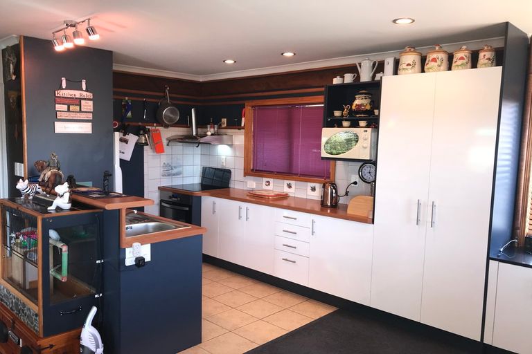 Photo of property in 24 Kiddle Drive, Hilltop, Taupo, 3330
