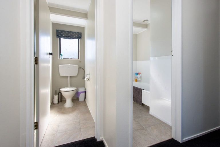 Photo of property in 10 Glamorgan Avenue, Tamatea, Napier, 4112