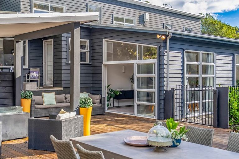 Photo of property in 17 Scoresby Grove, Whitby, Porirua, 5024