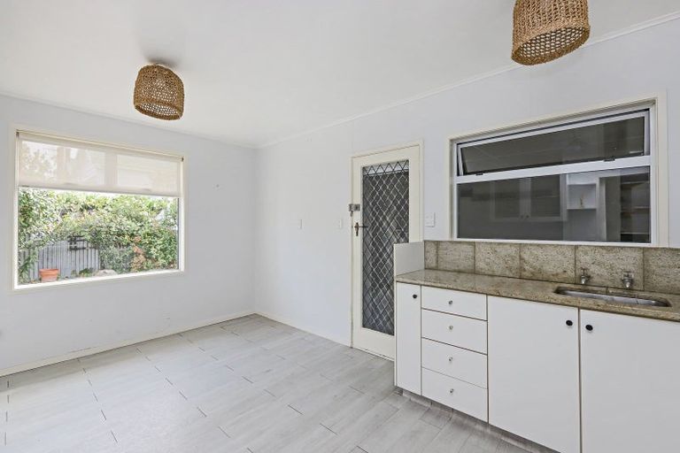 Photo of property in 2/69 Meeanee Road, Taradale, Napier, 4112