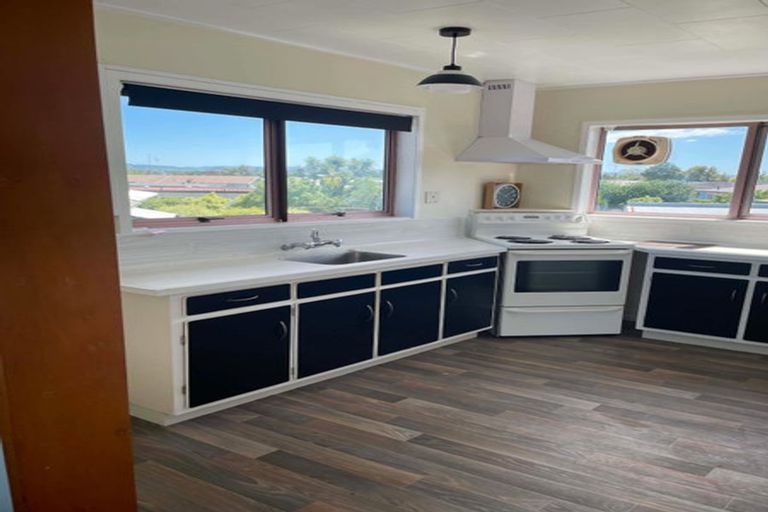 Photo of property in 4 Norwich Crescent, Tamatea, Napier, 4112