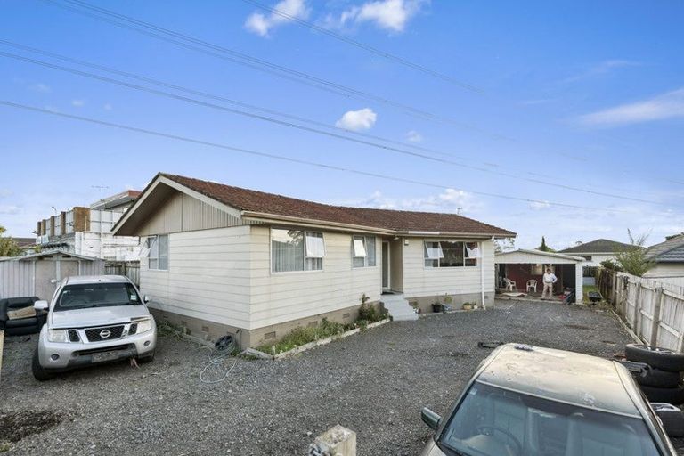 Photo of property in 29 Othello Drive, Clover Park, Auckland, 2023