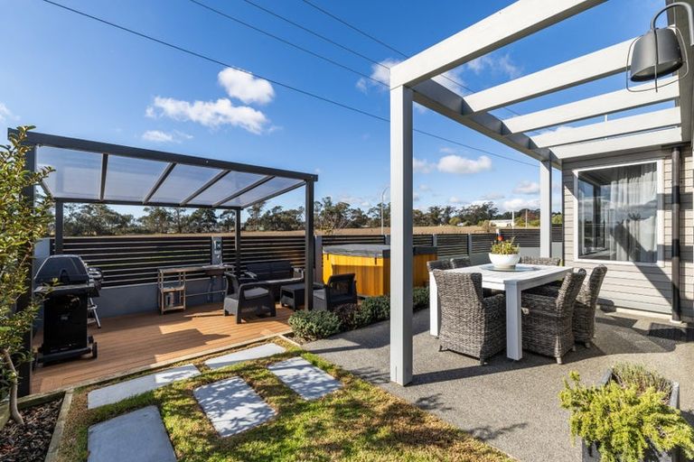 Photo of property in 143 Arataki Road, Havelock North, 4130