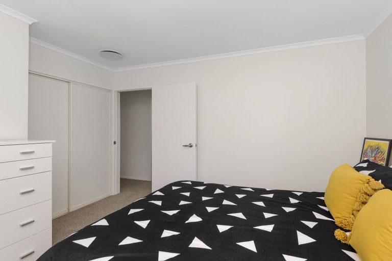 Photo of property in 83a Wilsons Road, Saint Martins, Christchurch, 8022