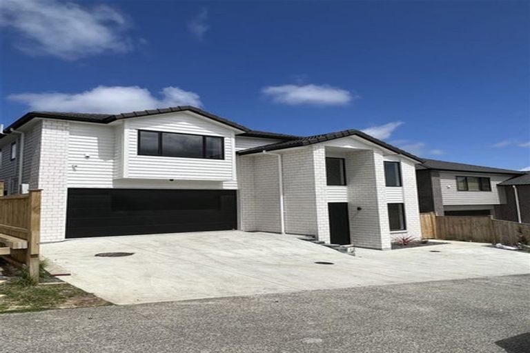 Photo of property in 28 Lime Hill Rise, Flat Bush, Auckland, 2019