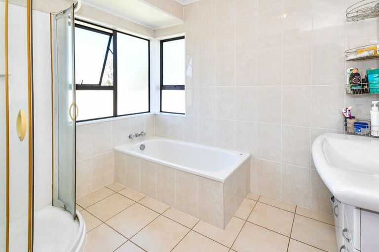 Photo of property in 1/1 Nelson Street, Papakura, 2110