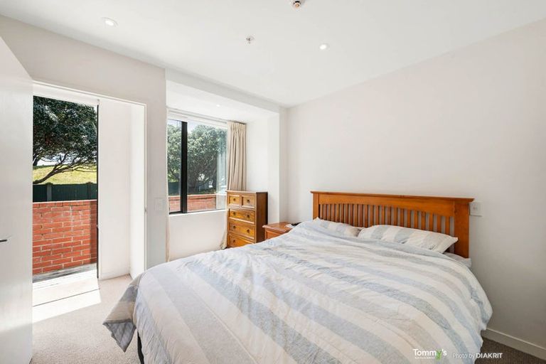 Photo of property in Nouvo Apartments, 1d/21 Rugby Street, Mount Cook, Wellington, 6021