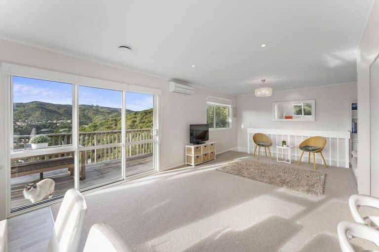 Photo of property in 107f2 Allington Road, Karori, Wellington, 6012