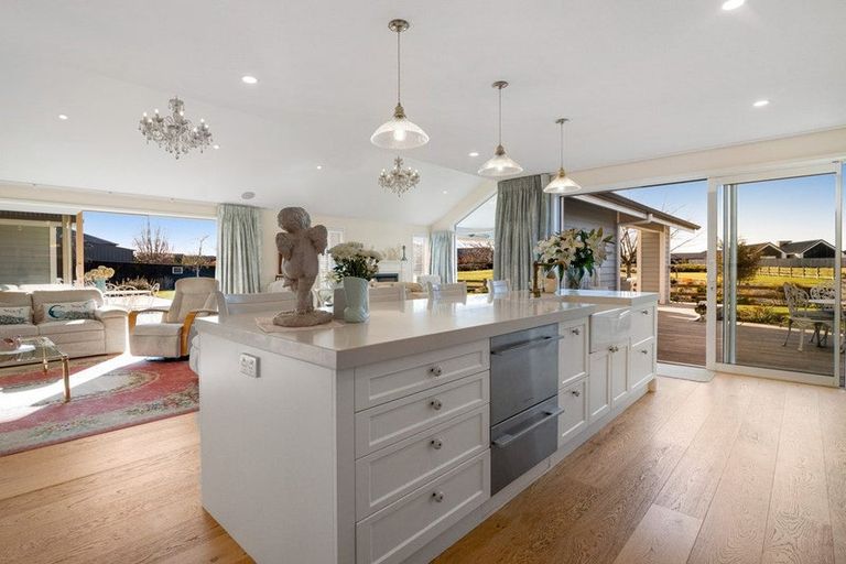 Photo of property in 5 Westmere Mews, West Melton, 7618