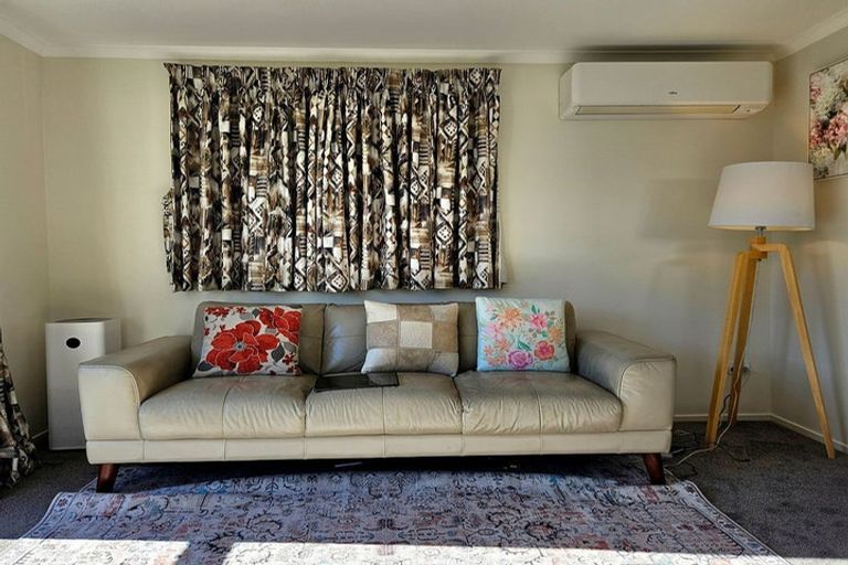 Photo of property in 3 Kamana Way, Kenepuru, Porirua, 5022