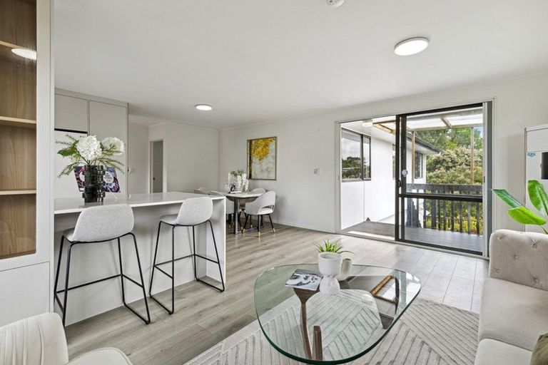 Photo of property in 35 Jadewynn Drive, Massey, Auckland, 0614