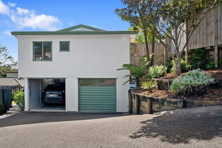 Photo of property in 121b Sunnyside Road, Sunnyvale, Auckland, 0612