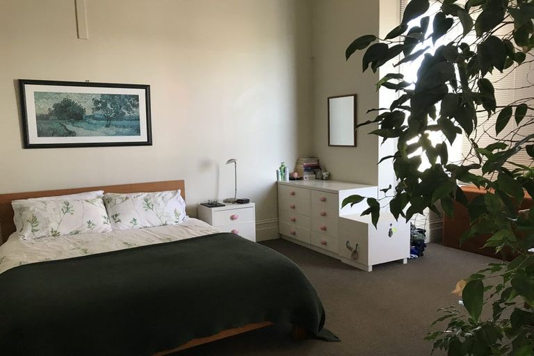 Photo of property in 15 Porritt Avenue, Mount Victoria, Wellington, 6011