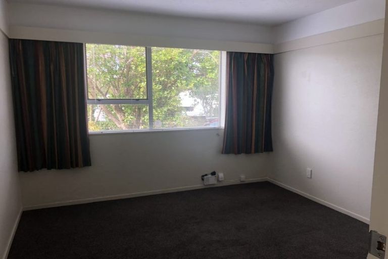 Photo of property in 3/24 Caesars Place, Churton Park, Wellington, 6037