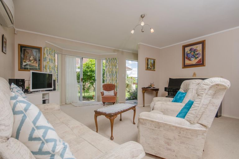 Photo of property in 91 Lynwood Road, New Lynn, Auckland, 0600