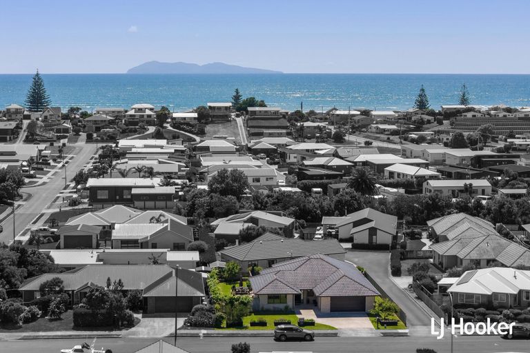Photo of property in 32 Reel Road, Athenree, Waihi Beach, 3611