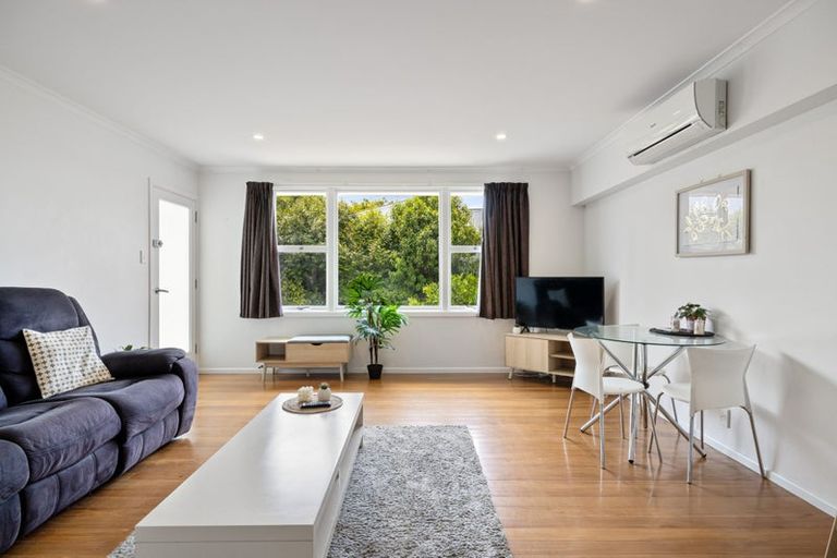 Photo of property in 2/49 Brockworth Place, Riccarton, Christchurch, 8011
