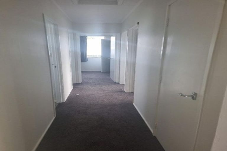Photo of property in 3 Hywell Place, Manurewa, Auckland, 2102