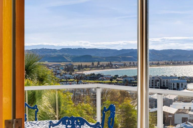 Photo of property in 122a Chaucer Road, Hospital Hill, Napier, 4110