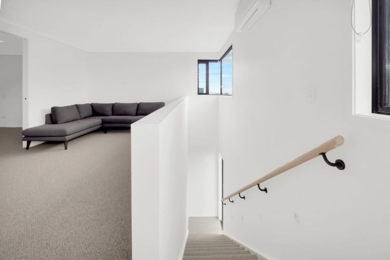 Photo of property in 11 Otira Place, Awapuni, Palmerston North, 4412