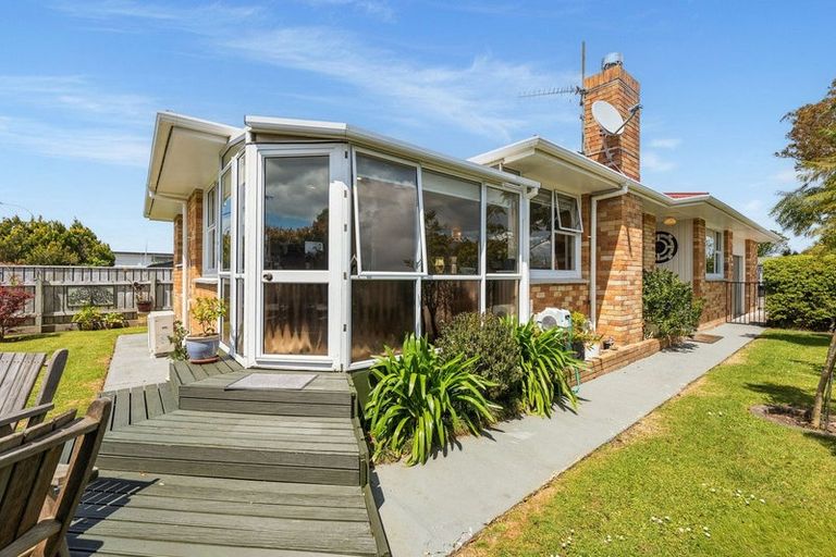 Photo of property in 2 Rimu Street, Gate Pa, Tauranga, 3112