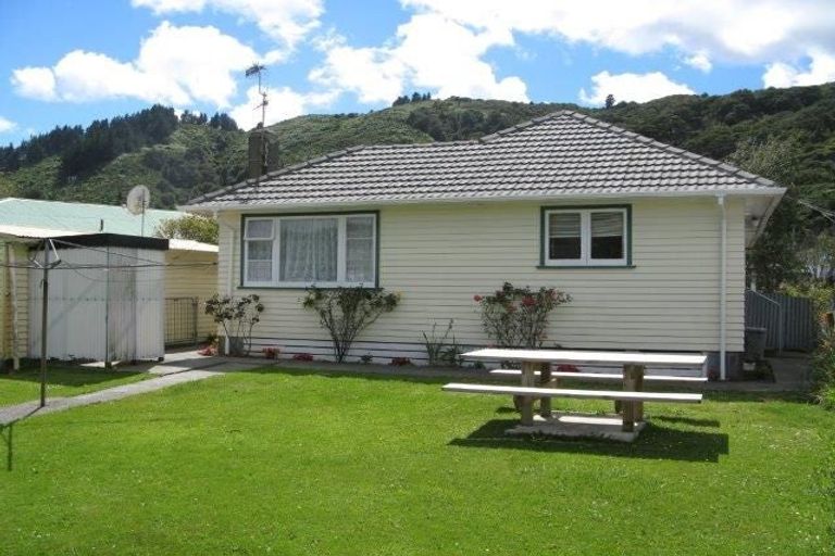 Photo of property in 6 Mckillop Street, Wainuiomata, Lower Hutt, 5014