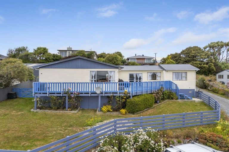 Photo of property in 31 Hill Street, Kaka Point, Balclutha, 9271