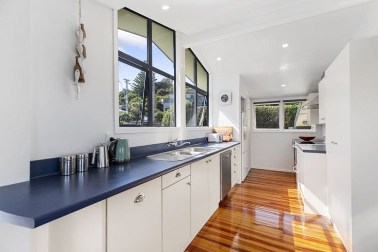 Photo of property in 19 Thornley Street, Titahi Bay, Porirua, 5022