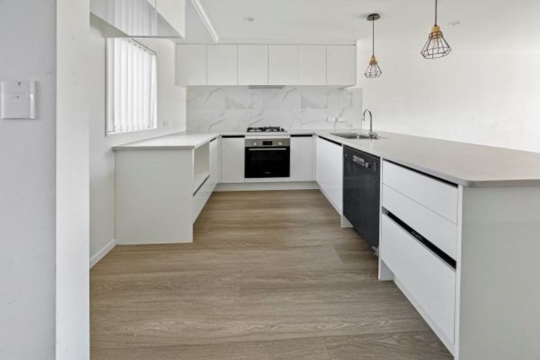 Photo of property in 39b Soaring Bird Drive, Takanini, 2112