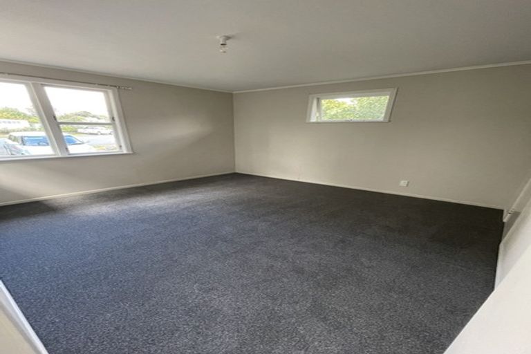 Photo of property in 4 Aronui Terrace, Kelston, Auckland, 0602