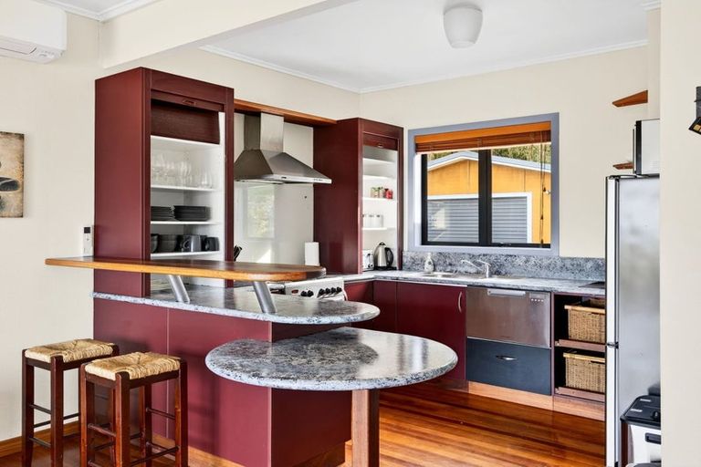 Photo of property in 49 Moana Road, Okitu, Gisborne, 4010